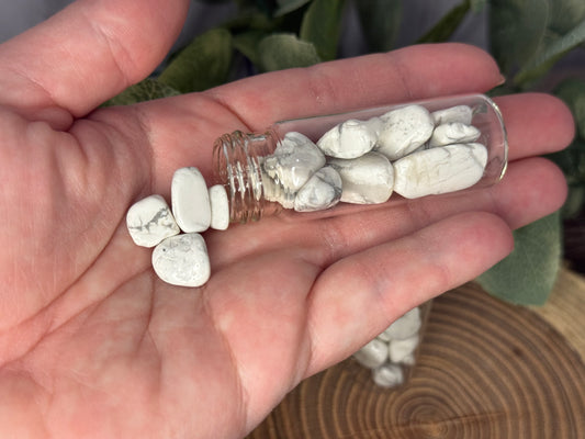 Howlite Crystal Chip Bottle