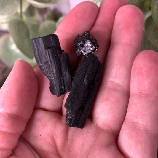 Black Tourmaline Raw (small)