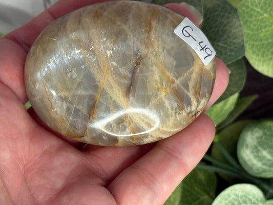 Moonstone Palm Stone