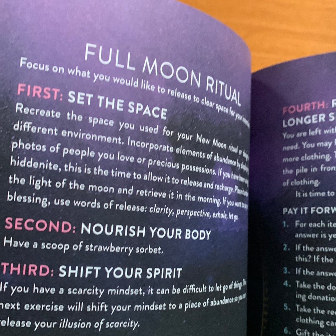 Living Lunarly: Moon-Based Self-Care for Your Mind, Body, and Soul
