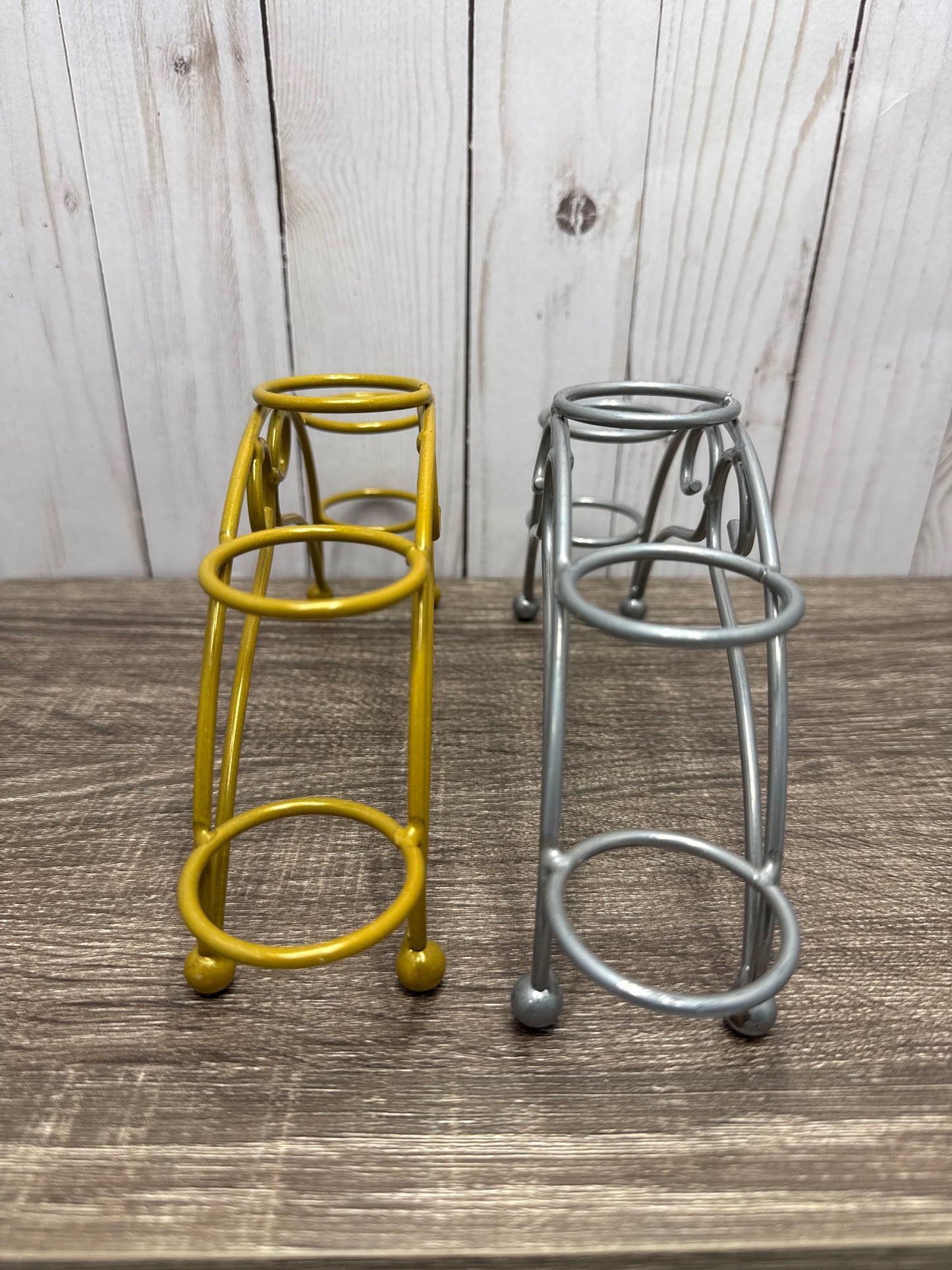 Multi Metal 5 Sphere Curved Holder