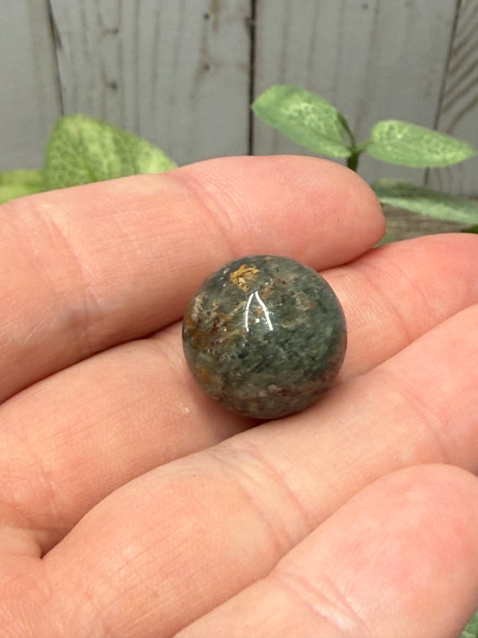 Garden Quartz Mini Sphere (smaller than 1000 layer)