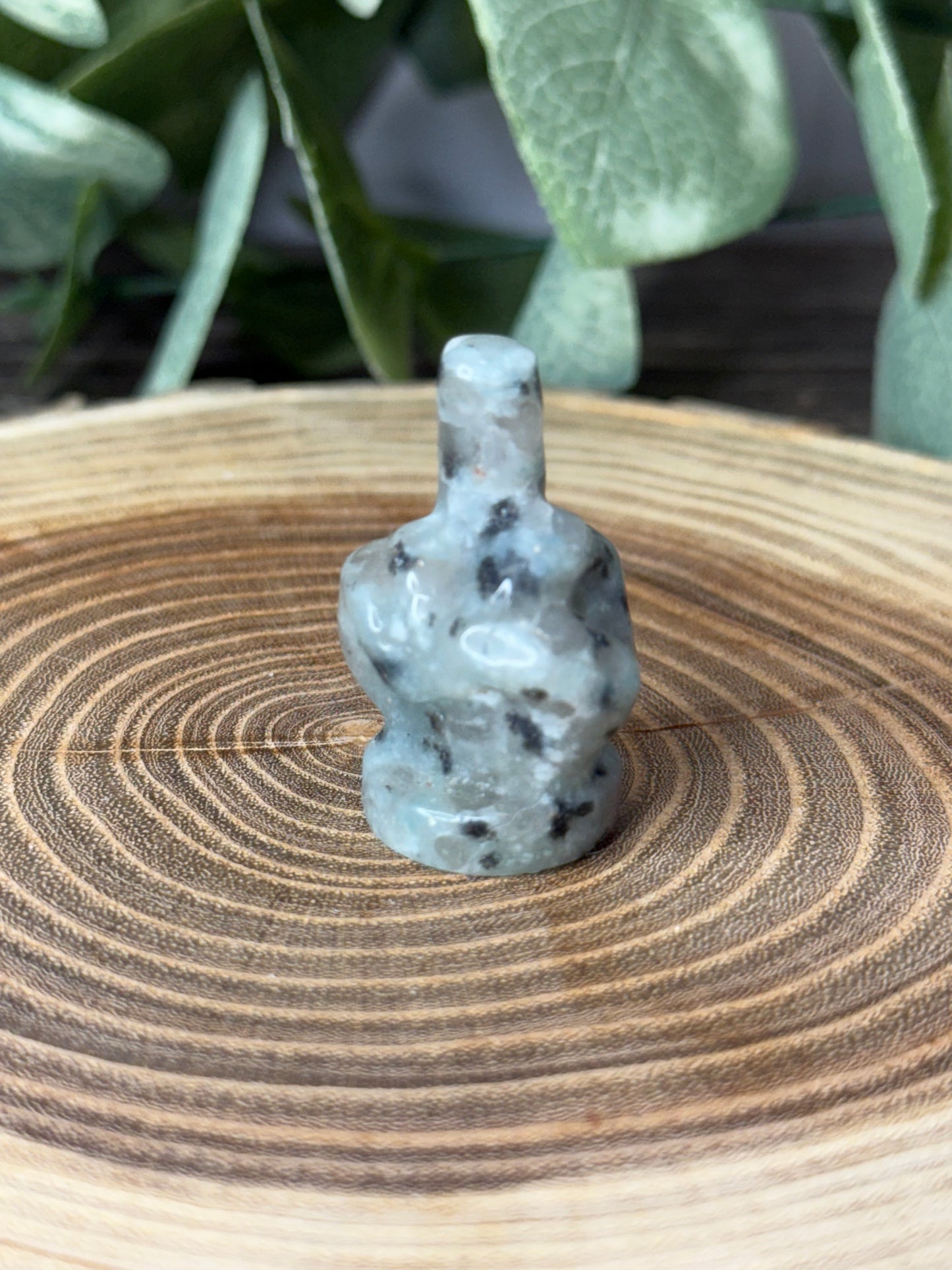 Middle Finger Up - Carving