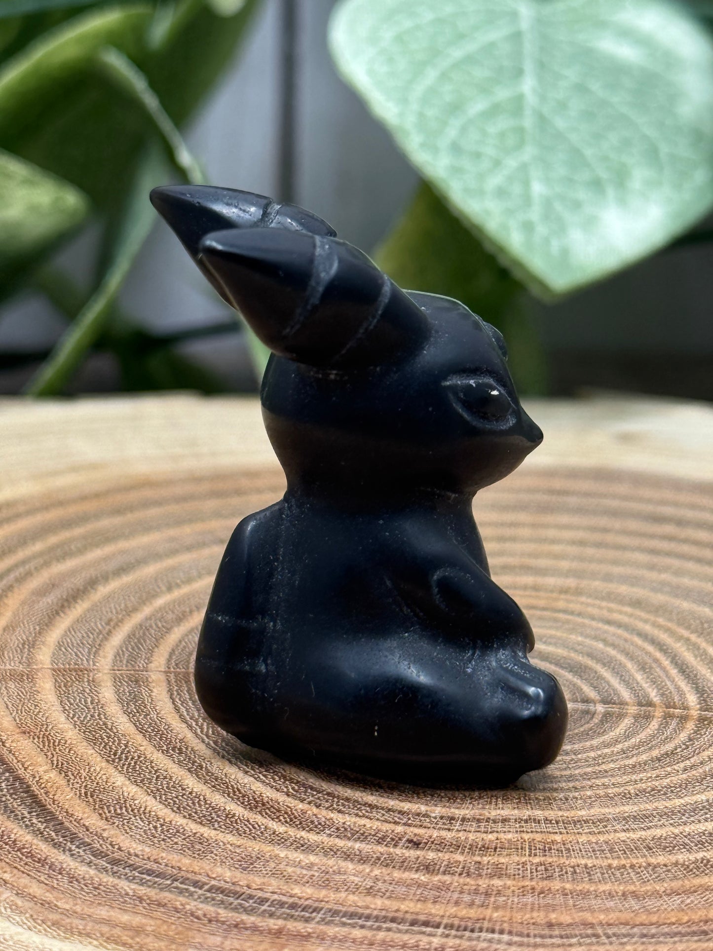 Umbreon Pokemon Carving - Obsidian