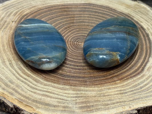 Blue Onyx Palm Stone