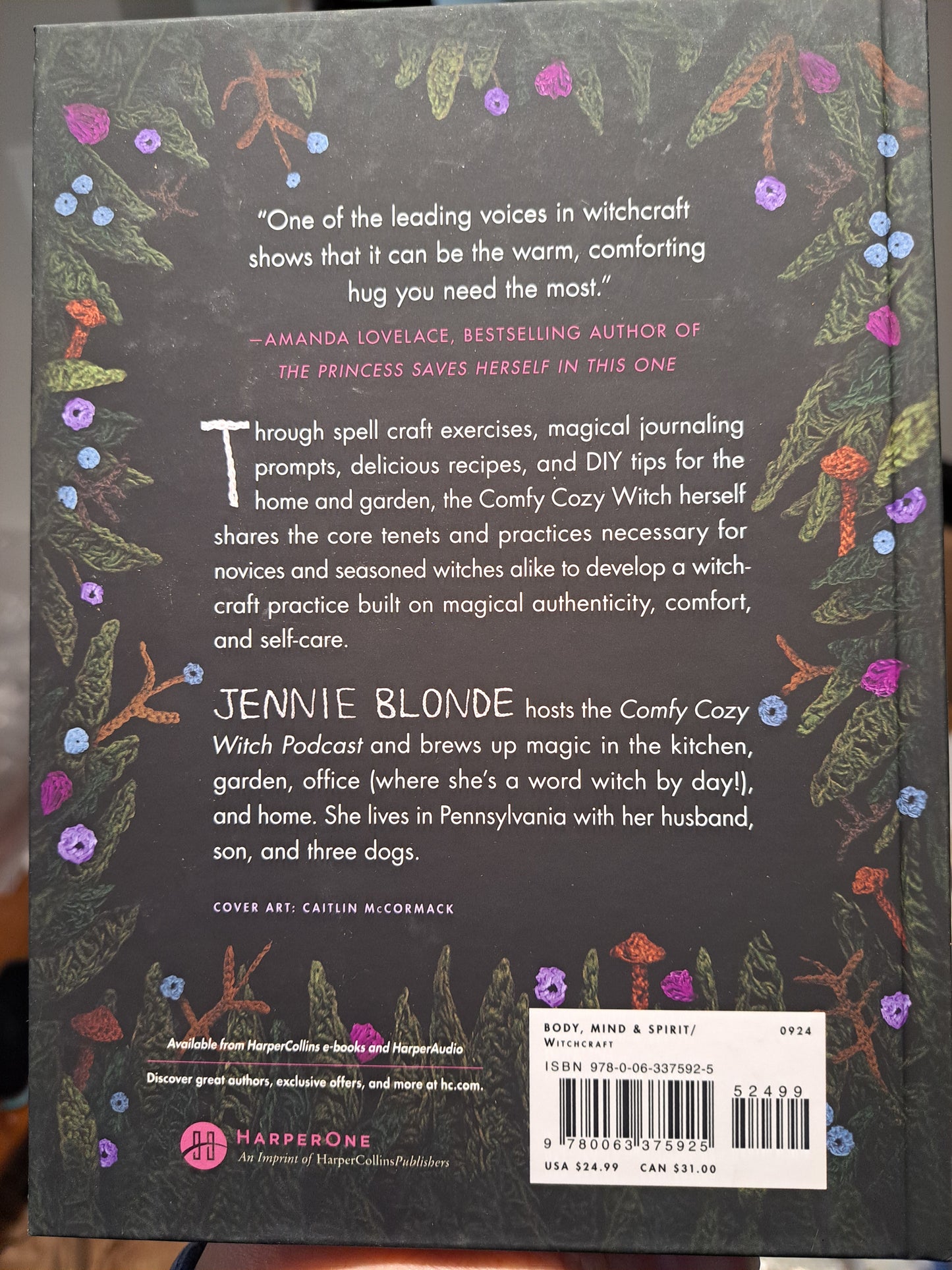 The Comfy Cozy Witch's Guide to Making Magic in your Everyday Life