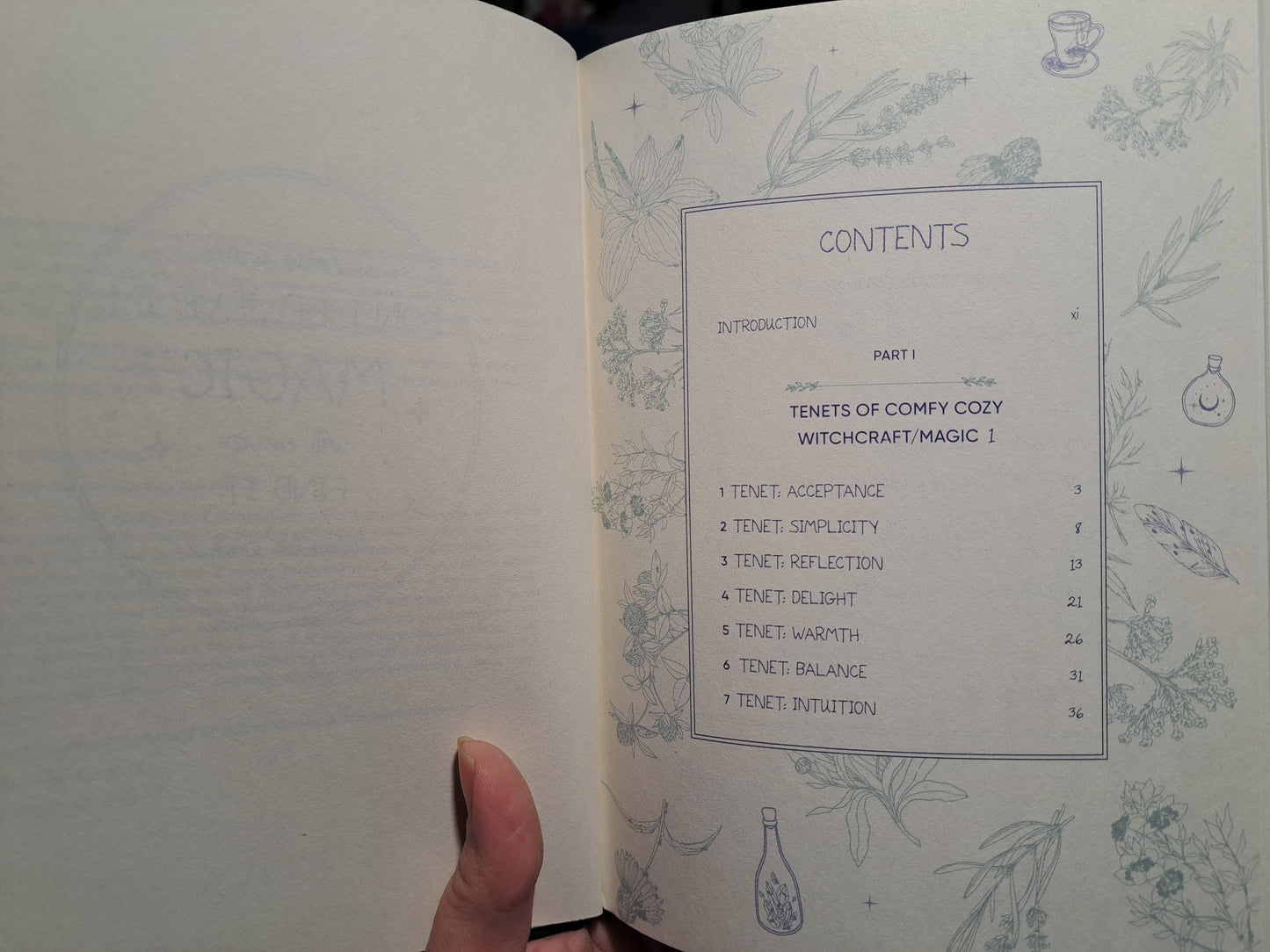 The Comfy Cozy Witch's Guide to Making Magic in your Everyday Life
