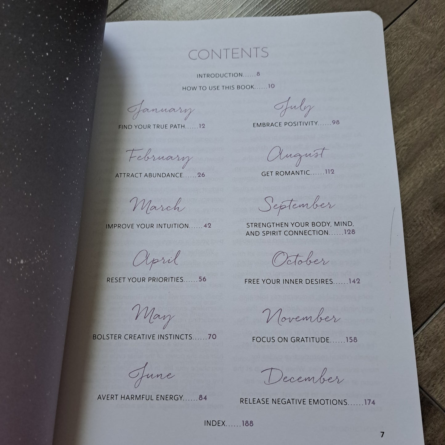 Moon Spells Journal: Guided Rituals, Reflections, and Meditations