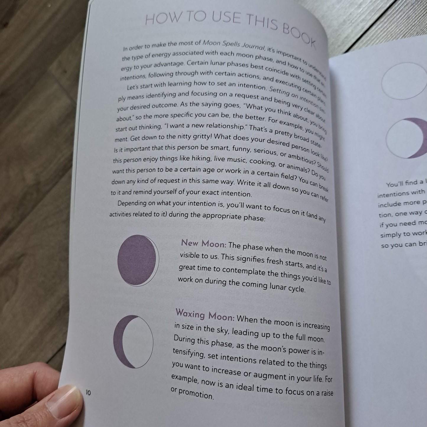 Moon Spells Journal: Guided Rituals, Reflections, and Meditations