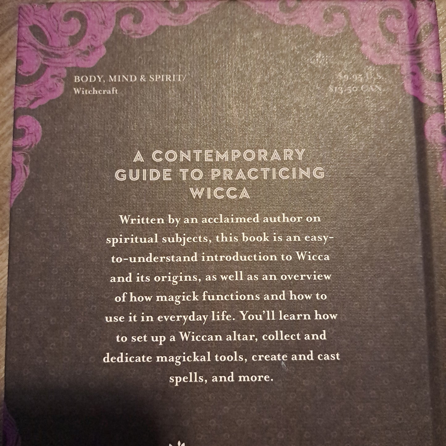 A Little Bit of Wicca: An Introduction to Witchcraft (Little Bit Series)