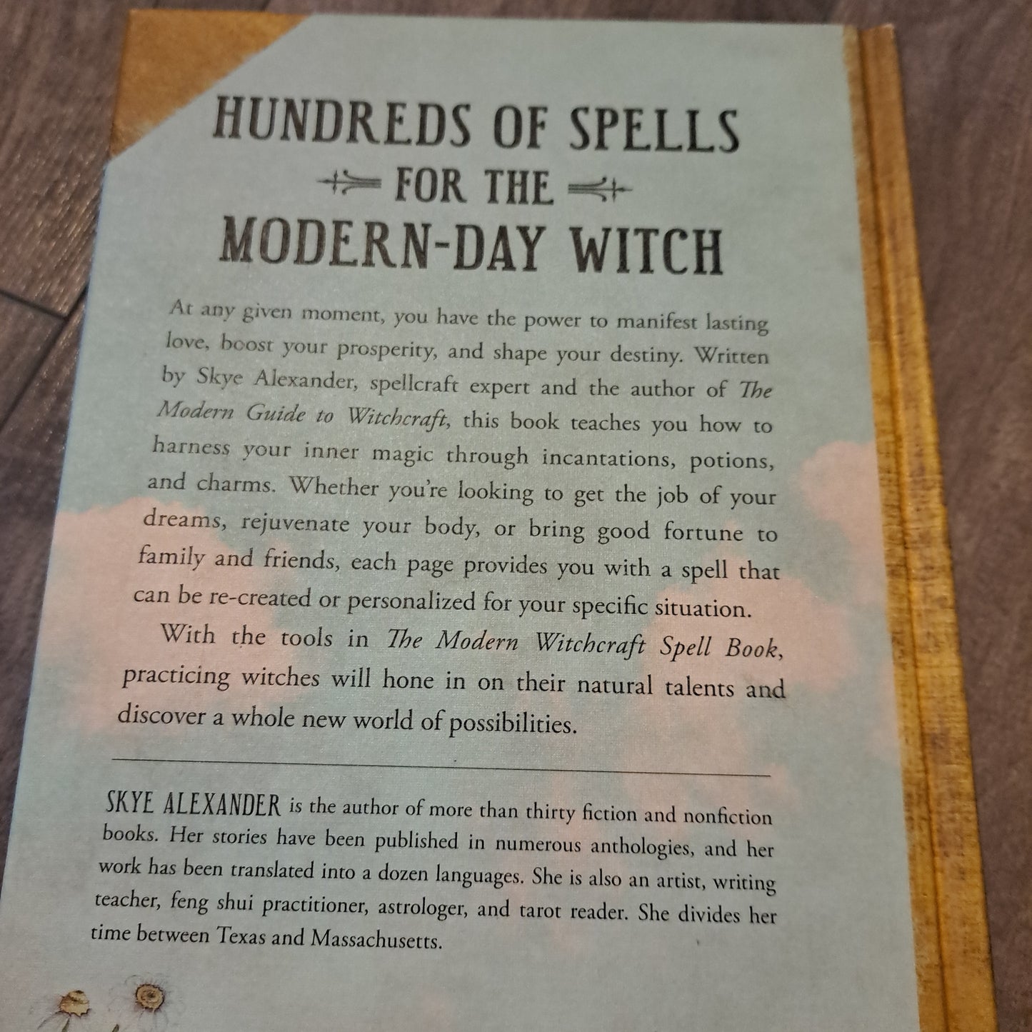 The Modern Witchcraft Spell Book: Your Complete Guide to Crafting and Casting Spells