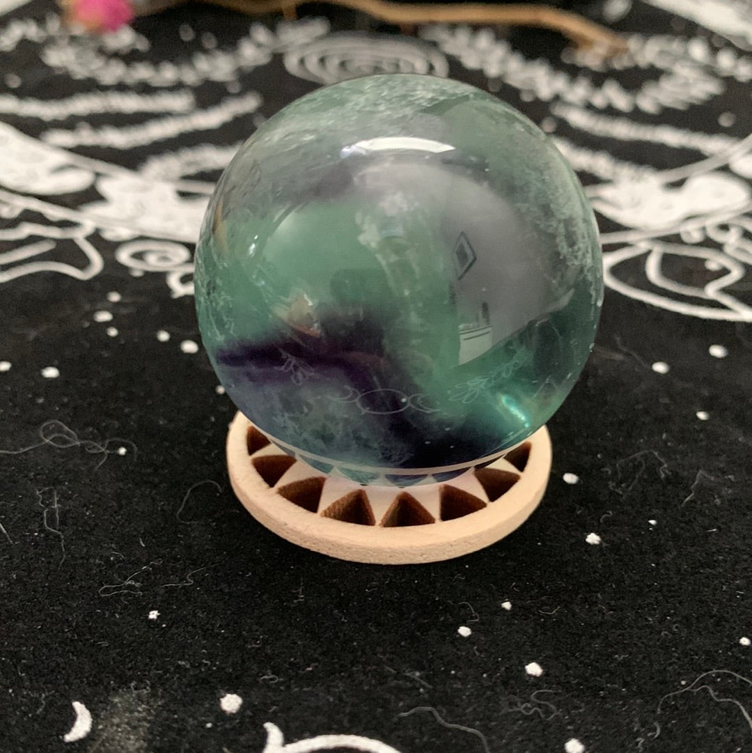 Round Small - Wooden Sphere Stand