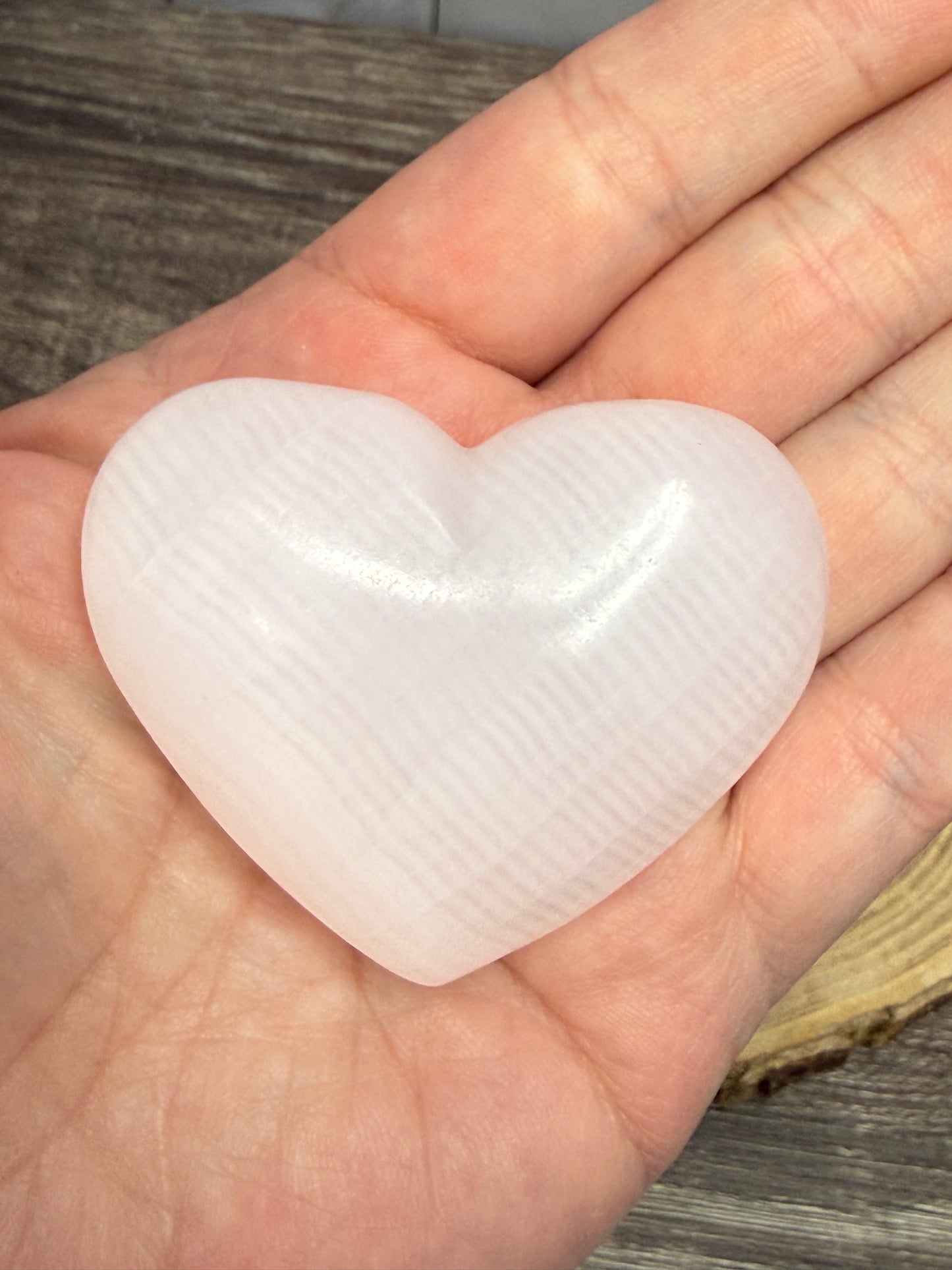 Mangano Calcite Hearts