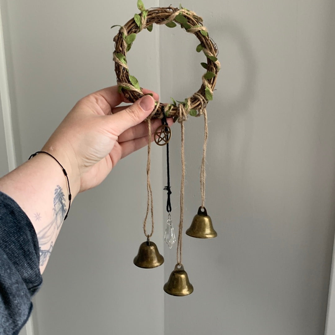 Witch Bells for Home Protection, Handmade Witchy Decor for Attracts Positive and Drive Out Negative, Boho Door Handle Garden Patio Magic Bell Beads Wicca Supplies, Hanging Bells