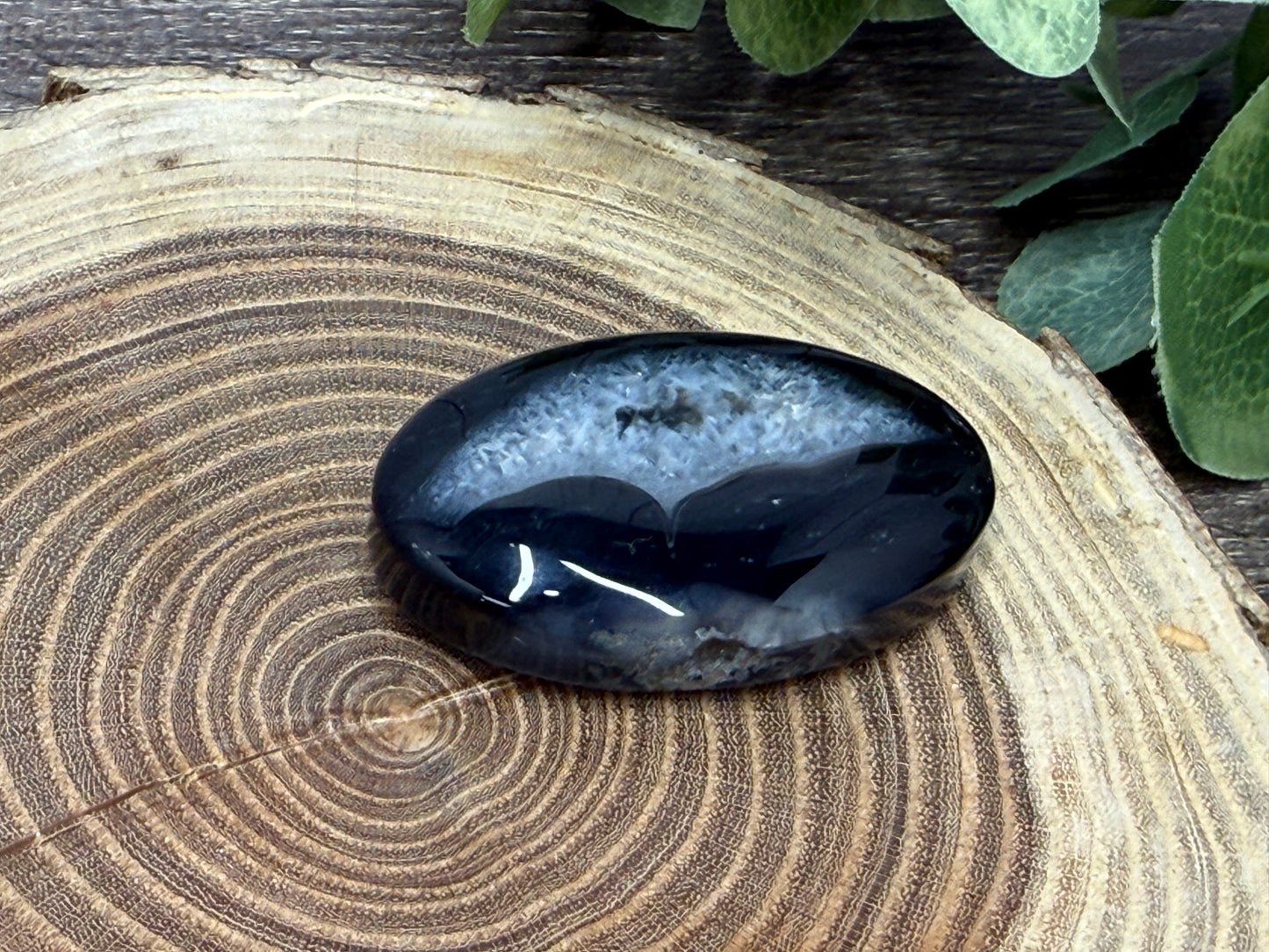 Black Agate Palm Stones
