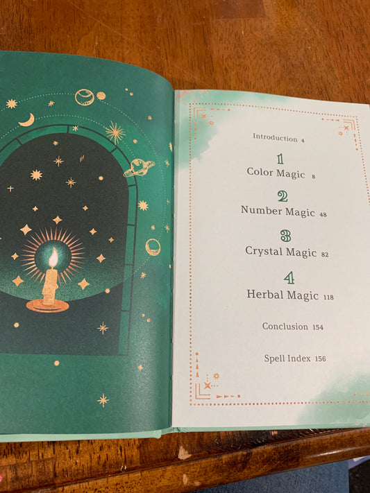 Candle Magic: An Enchanting Spell Book of Candles and Rituals