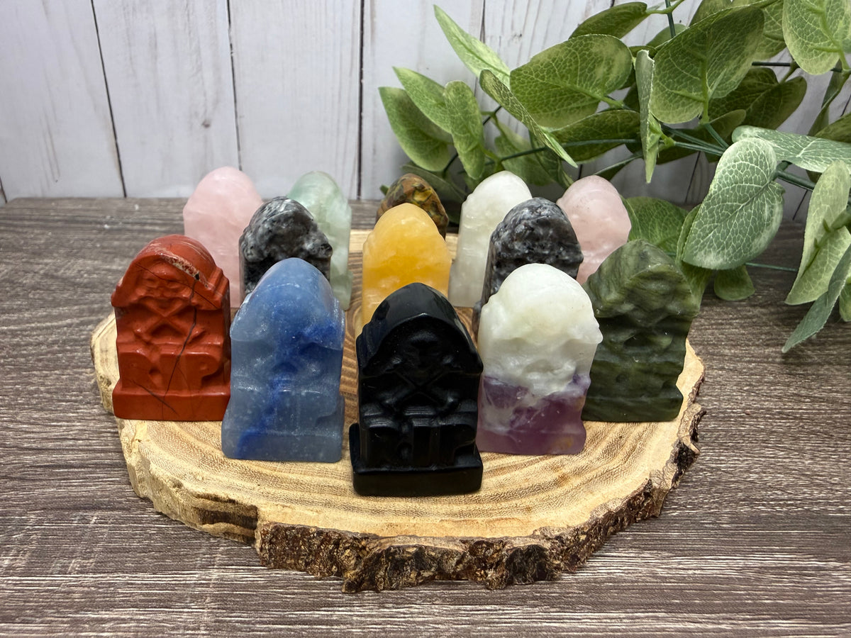 Tombstones / Head Stones with RIP Engraved - Halloween Carving