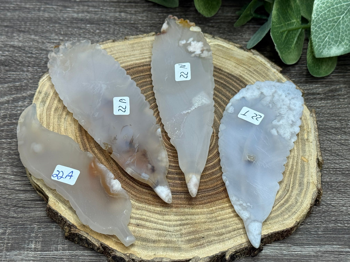 Flower Agate Feather Carvings