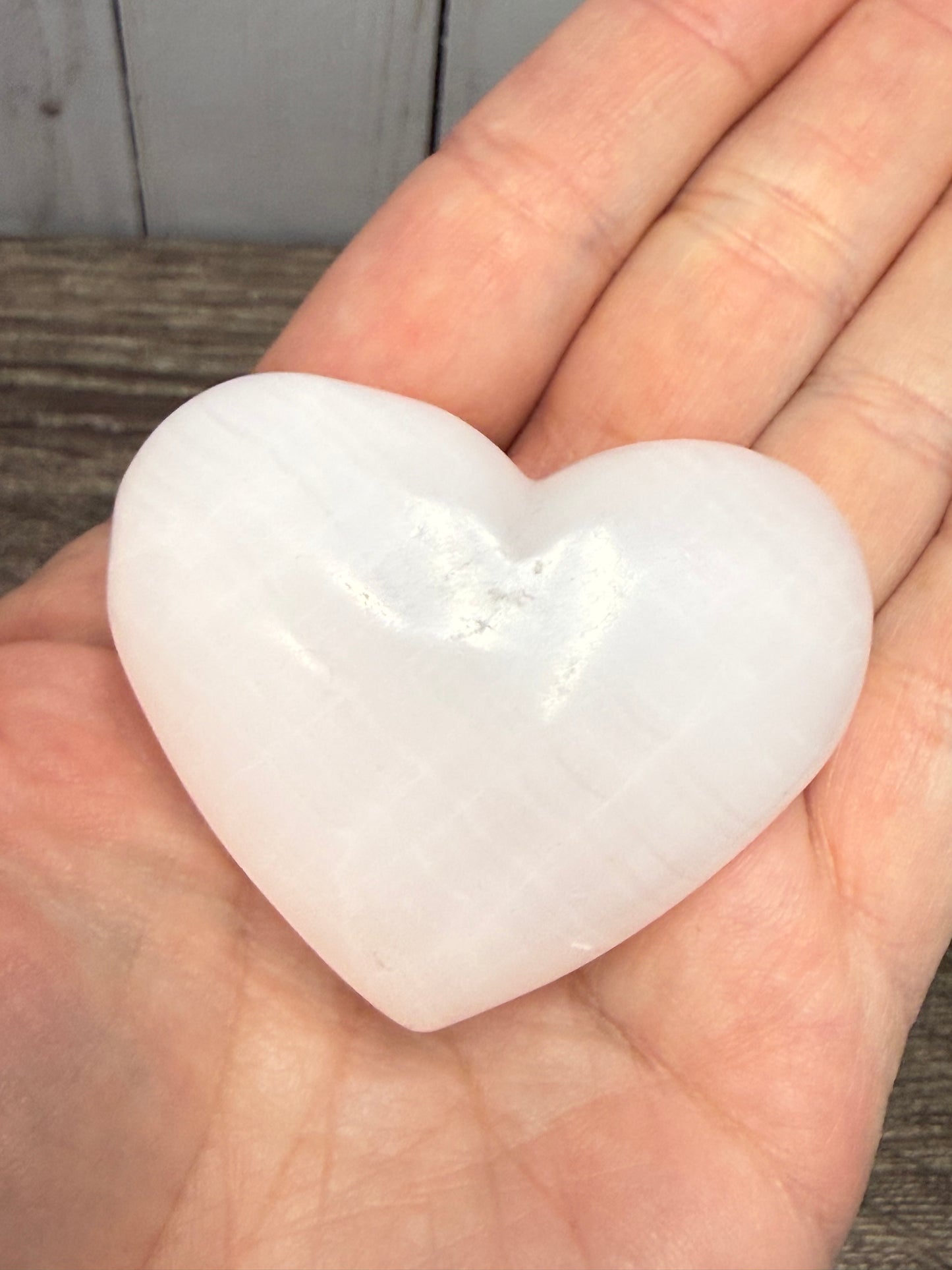 Mangano Calcite Hearts