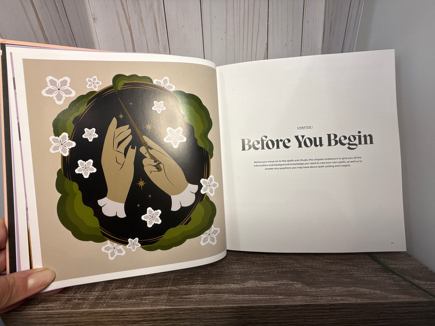 The Witch's Book of Spells: Simple Spells for Everyday Magick