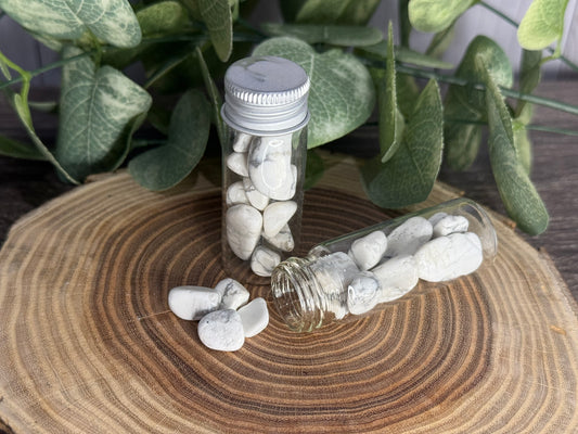 Howlite Crystal Chip Bottle