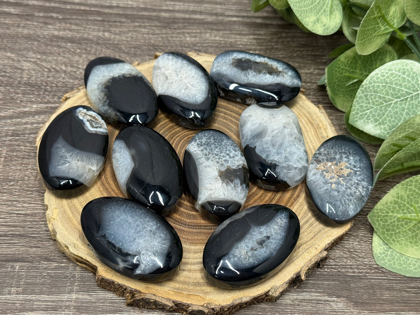 Black Agate Palm Stones