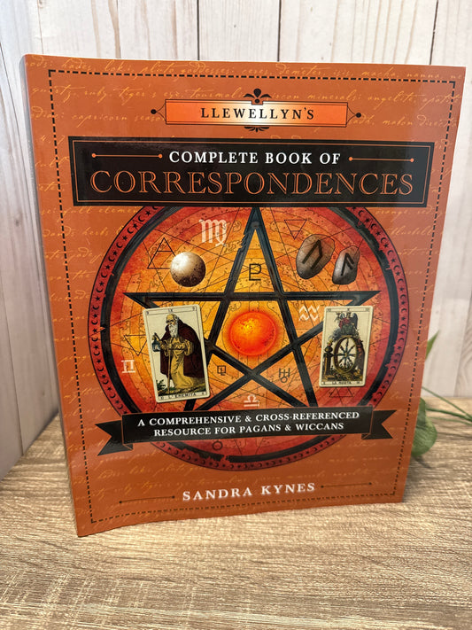 Llewellyn’s Complete Book of Correspondences: A Comprehensive & Cross-Referenced Resource for Pagans & Wiccans
