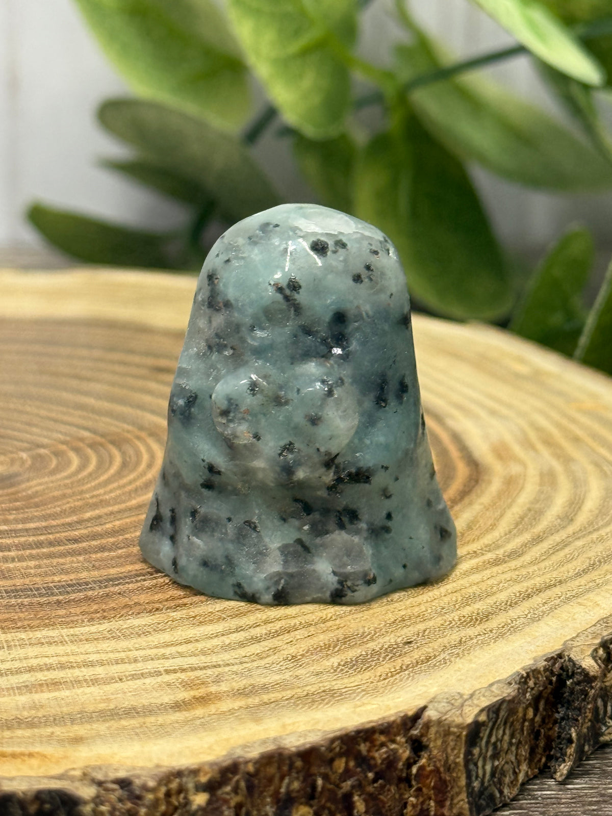 Crystal Ghost Carving Holding A Heart