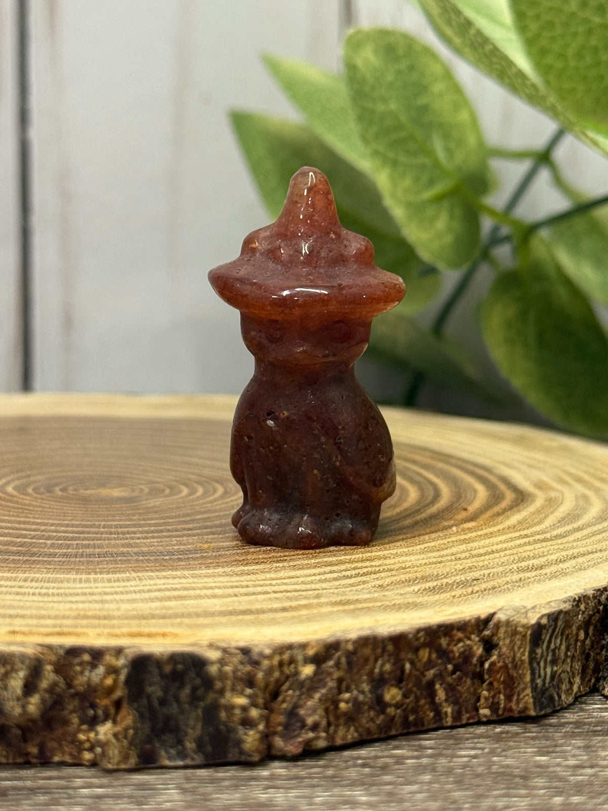 Crystal Cats with Hats Carvings