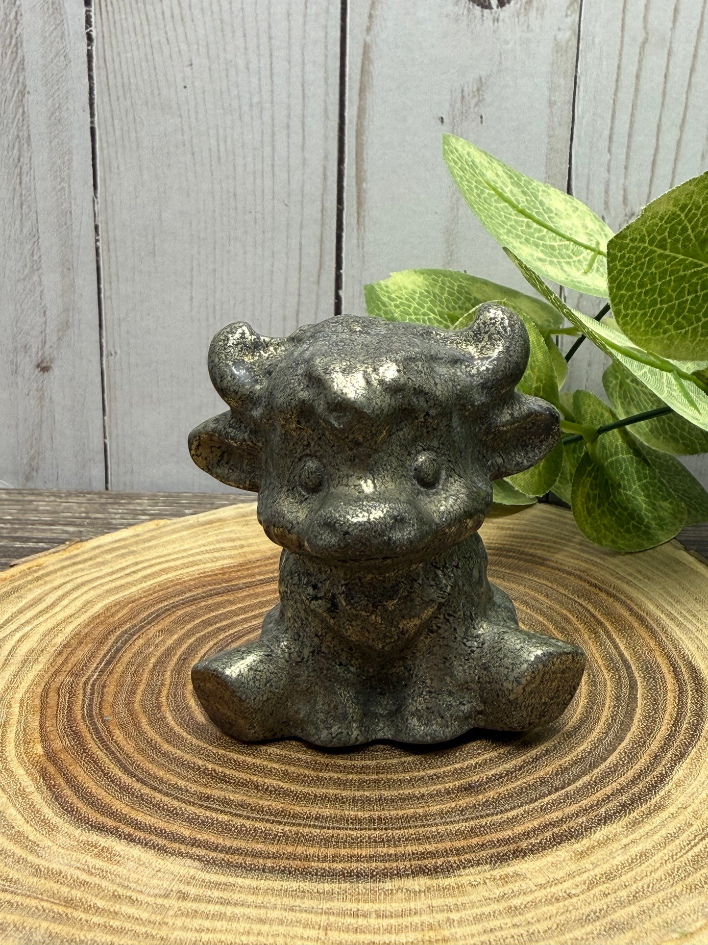 Hyland Cow Carvings - Sitting