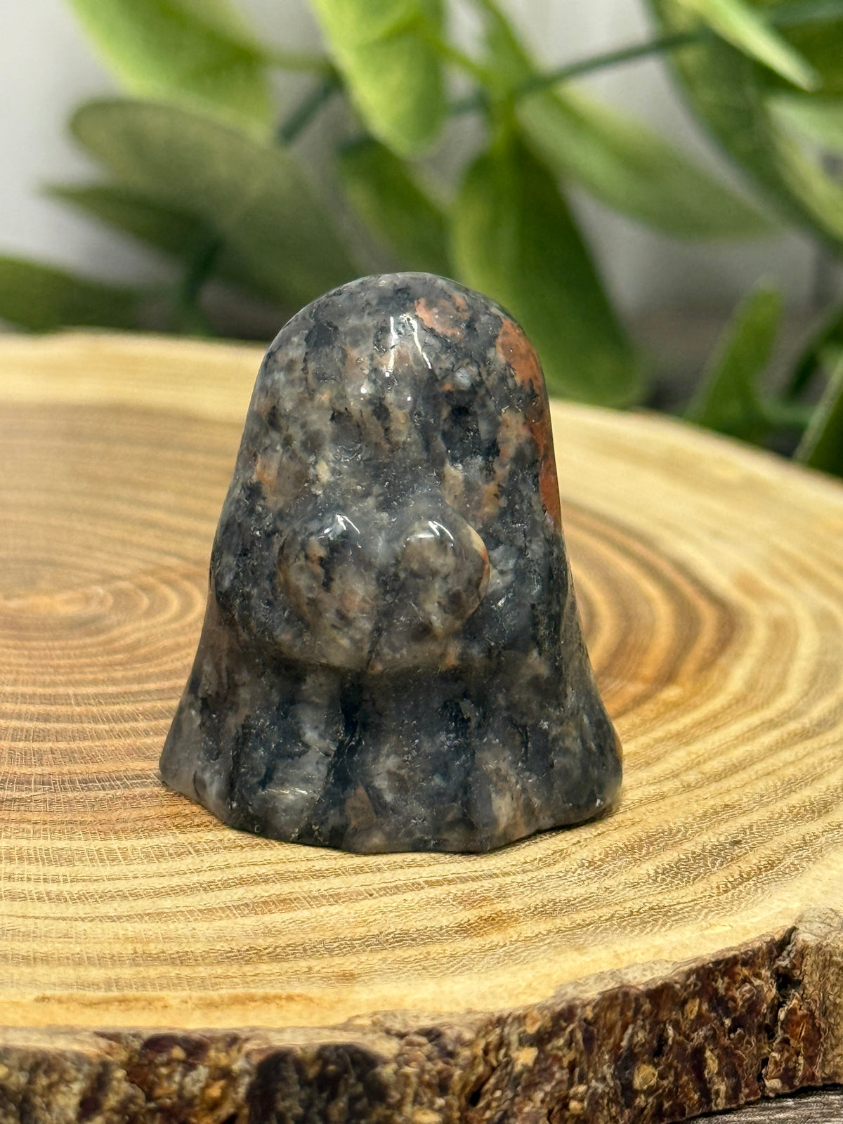 Crystal Ghost Carving Holding A Heart