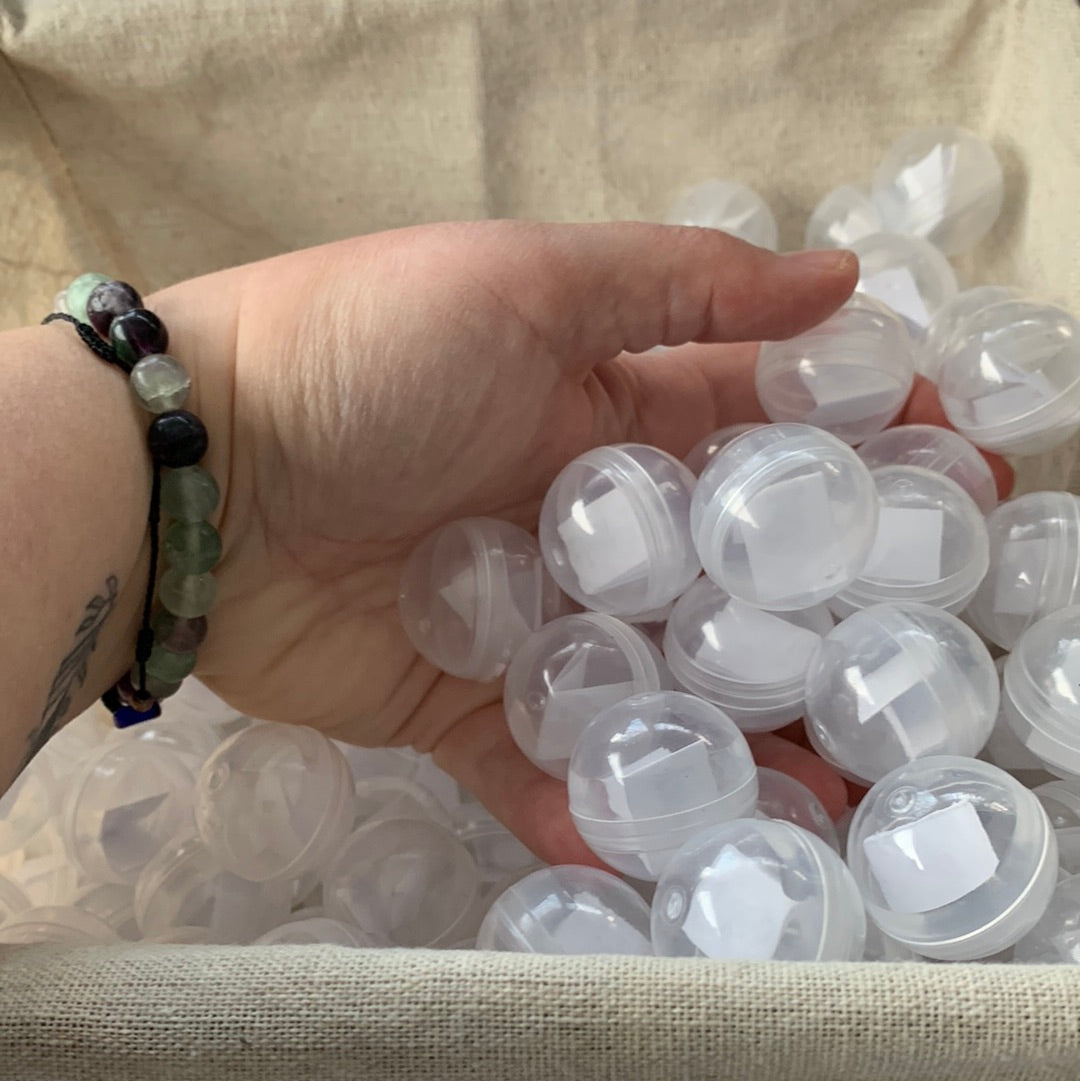 Maeve's Mystical Confetti Balls (10 Capsules)- Witchy Capsules