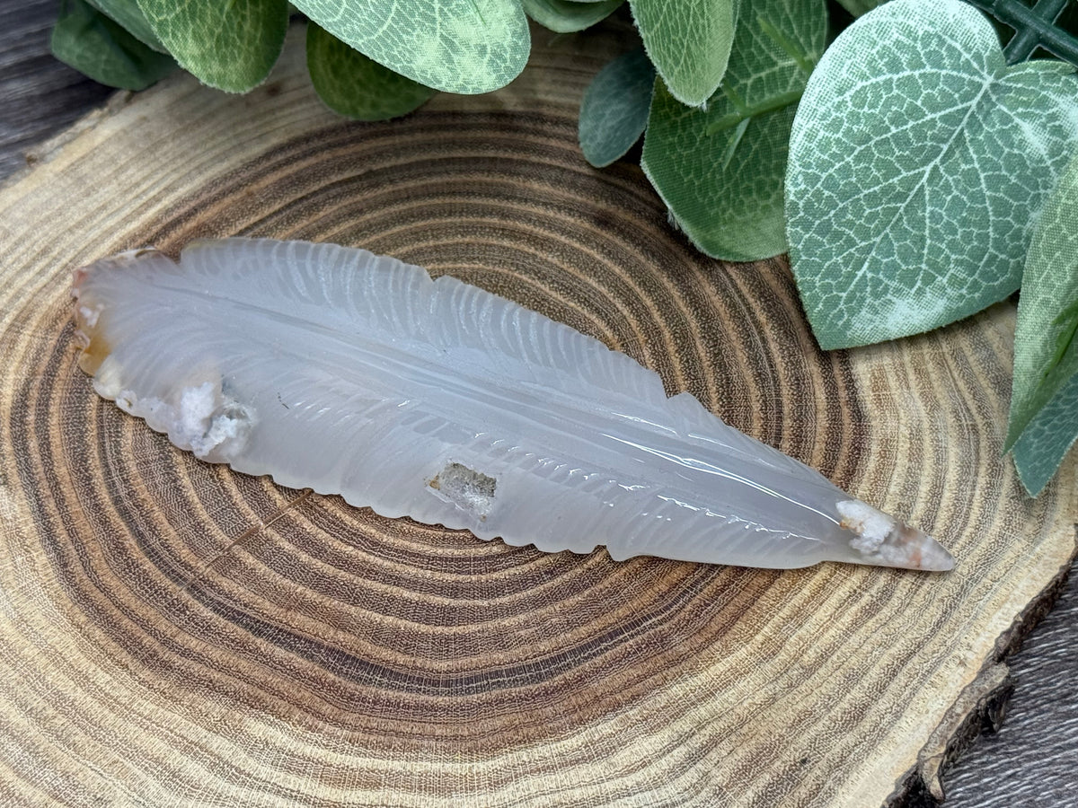 Flower Agate Feather Carvings