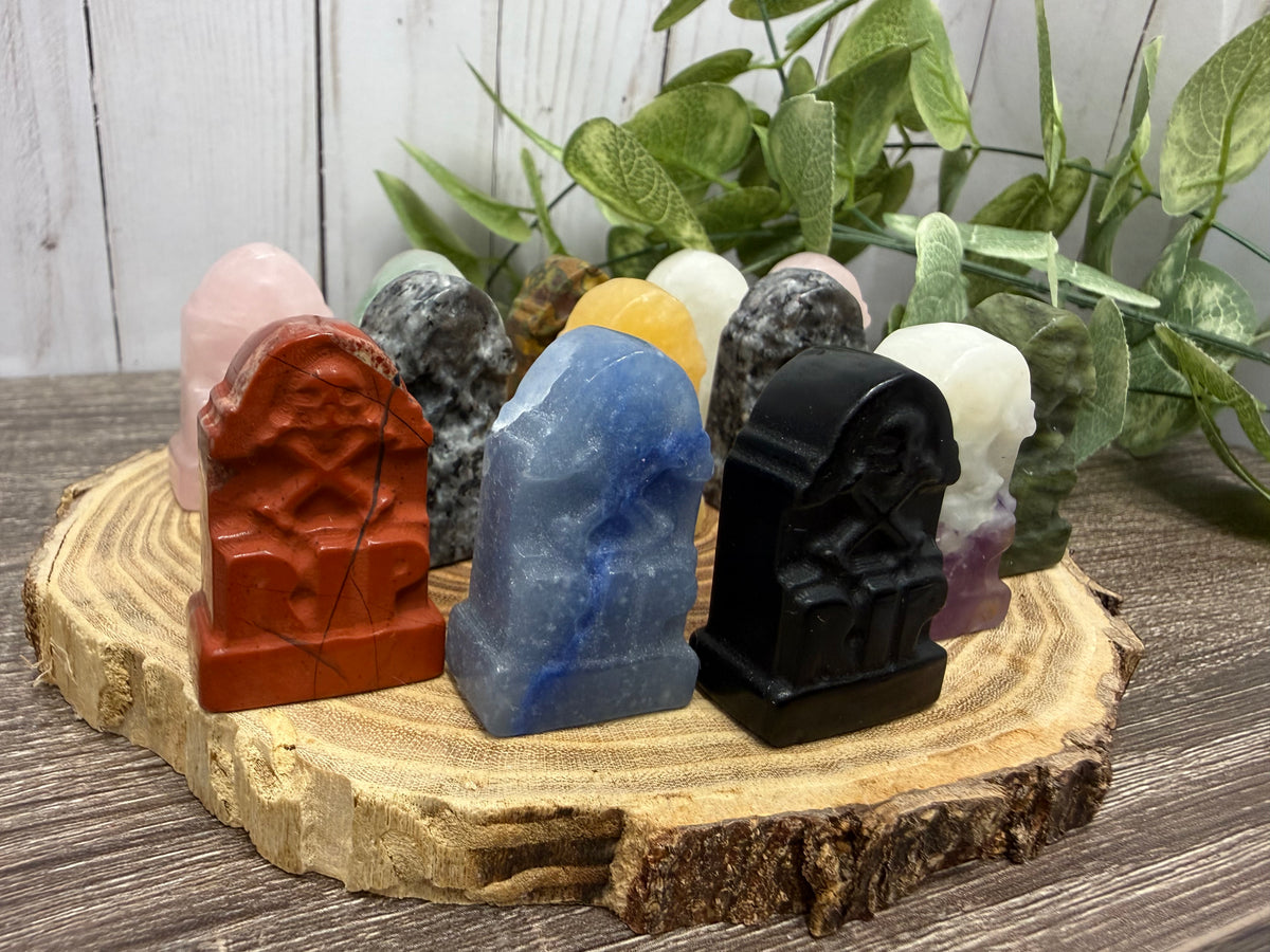 Tombstones / Head Stones with RIP Engraved - Halloween Carving