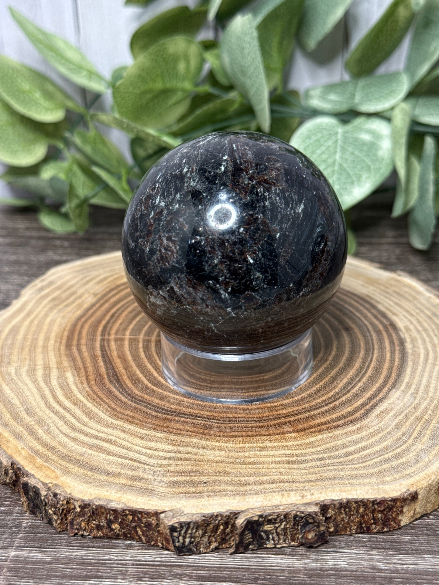 Garnet and Strophiolate Spheres