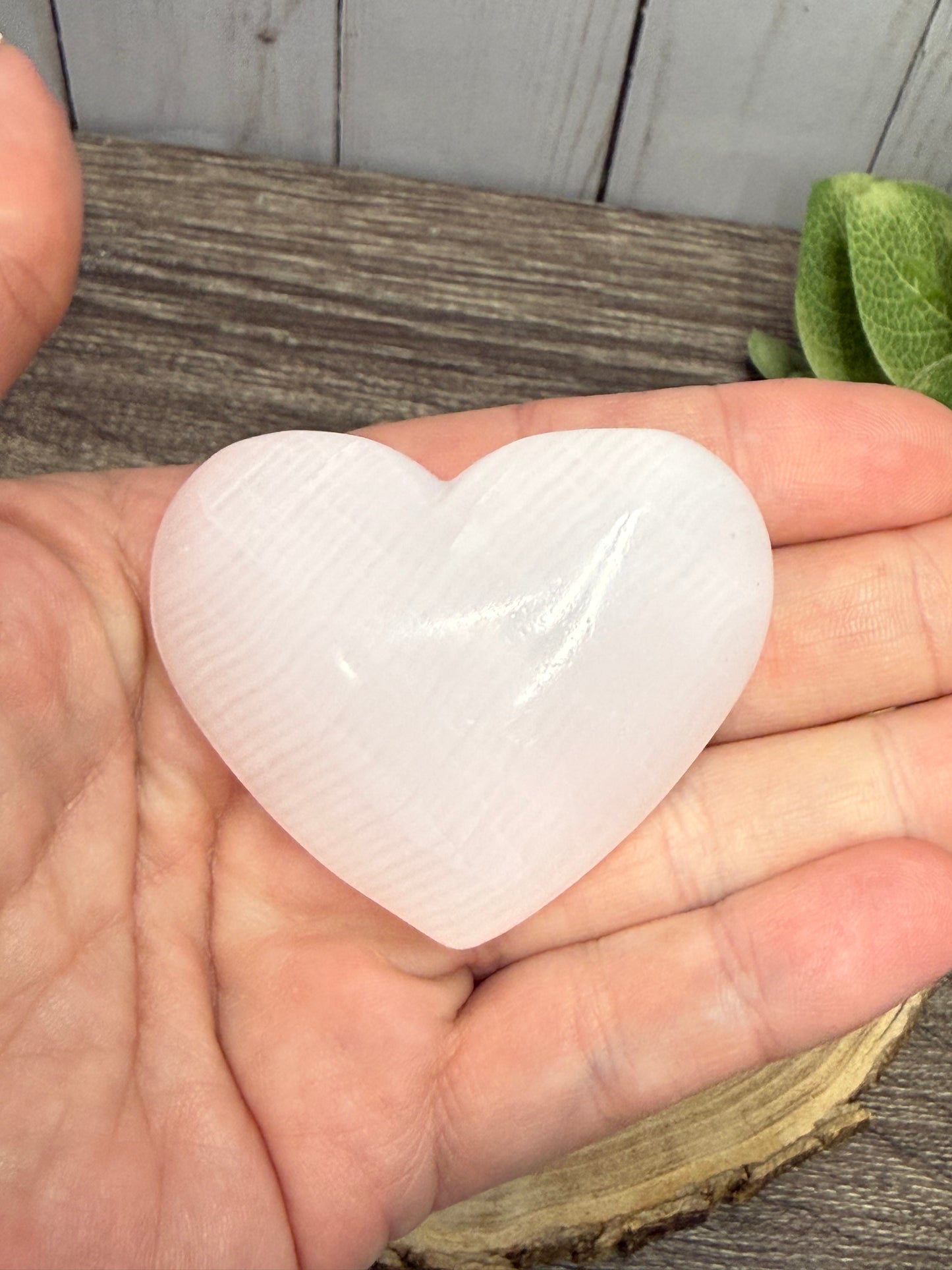 Mangano Calcite Hearts