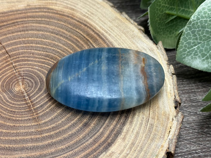 Blue Onyx Palm Stone