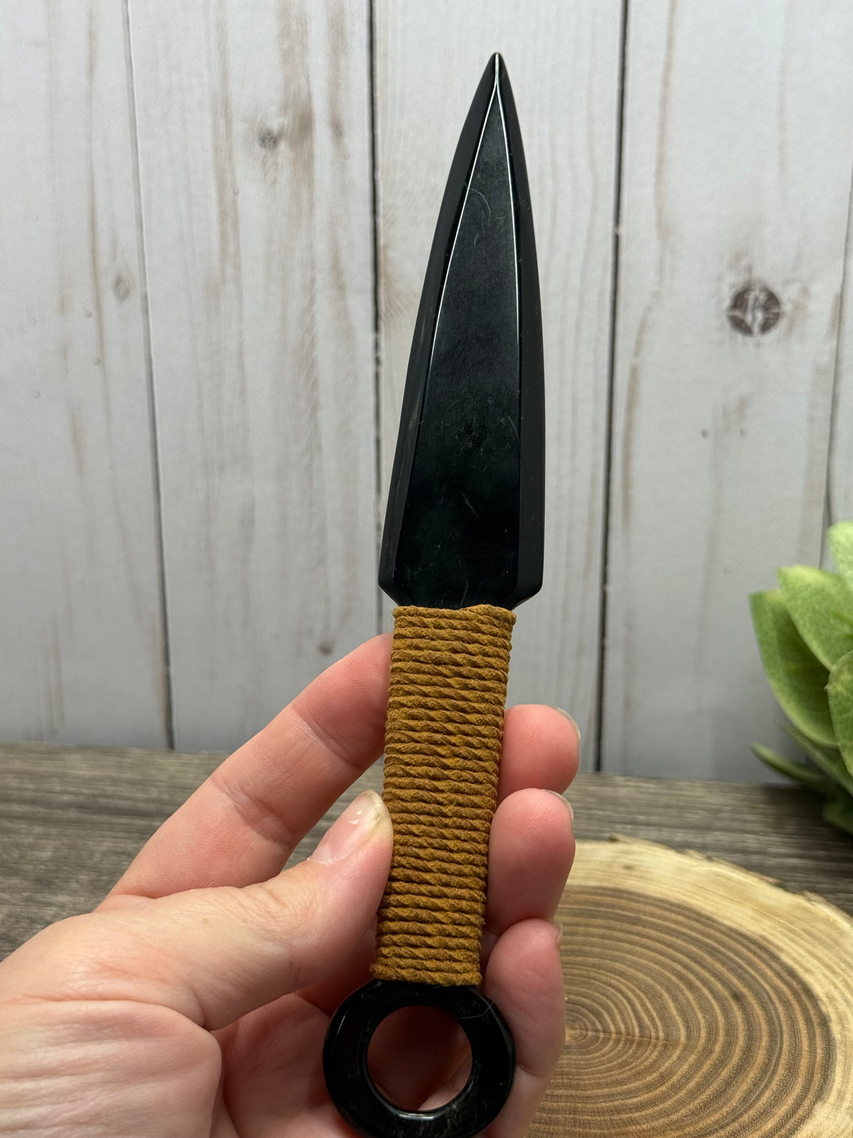 Black Obsidian Dagger