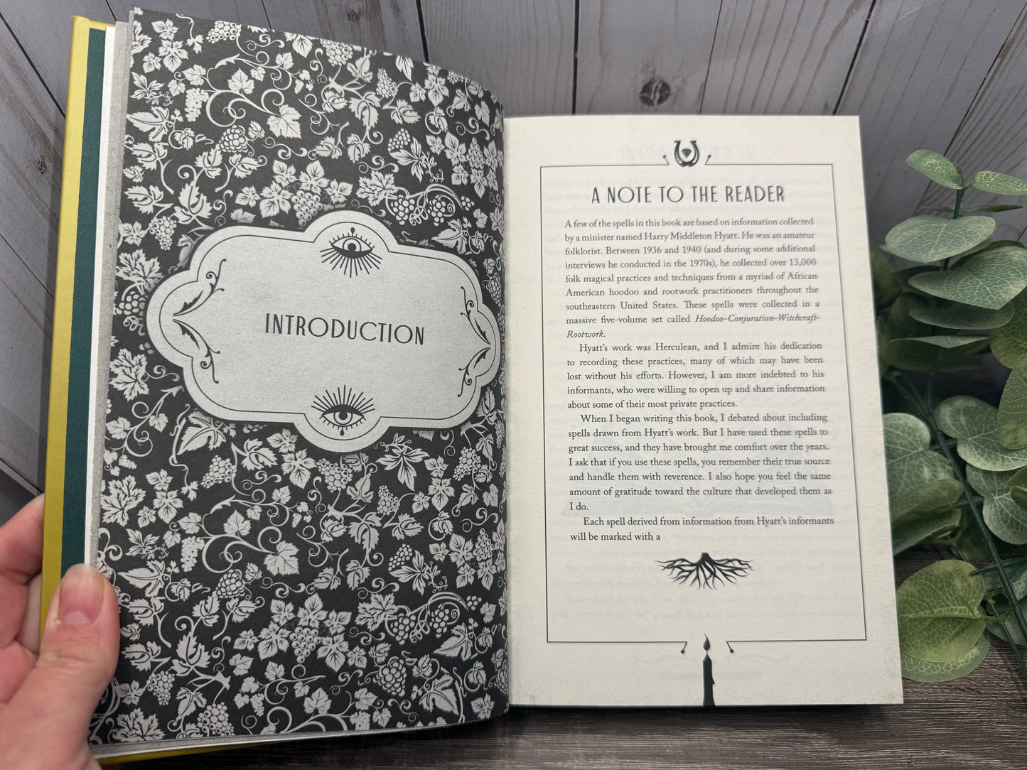 The Golden Grimoire: The Magical Way to Wealth and Abundance