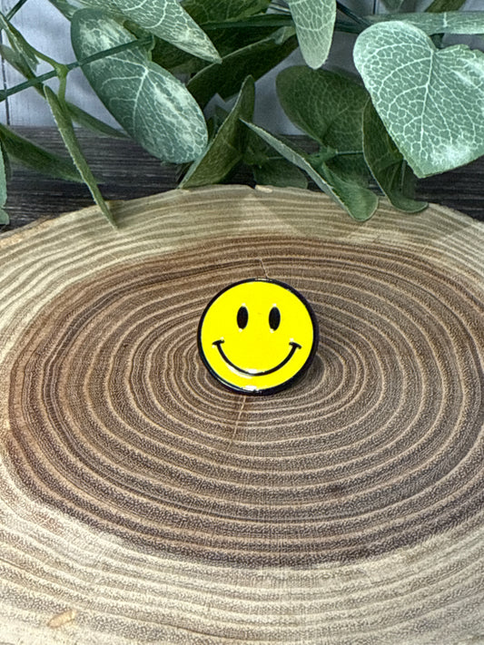 Smile Emoji Pin - Yellow