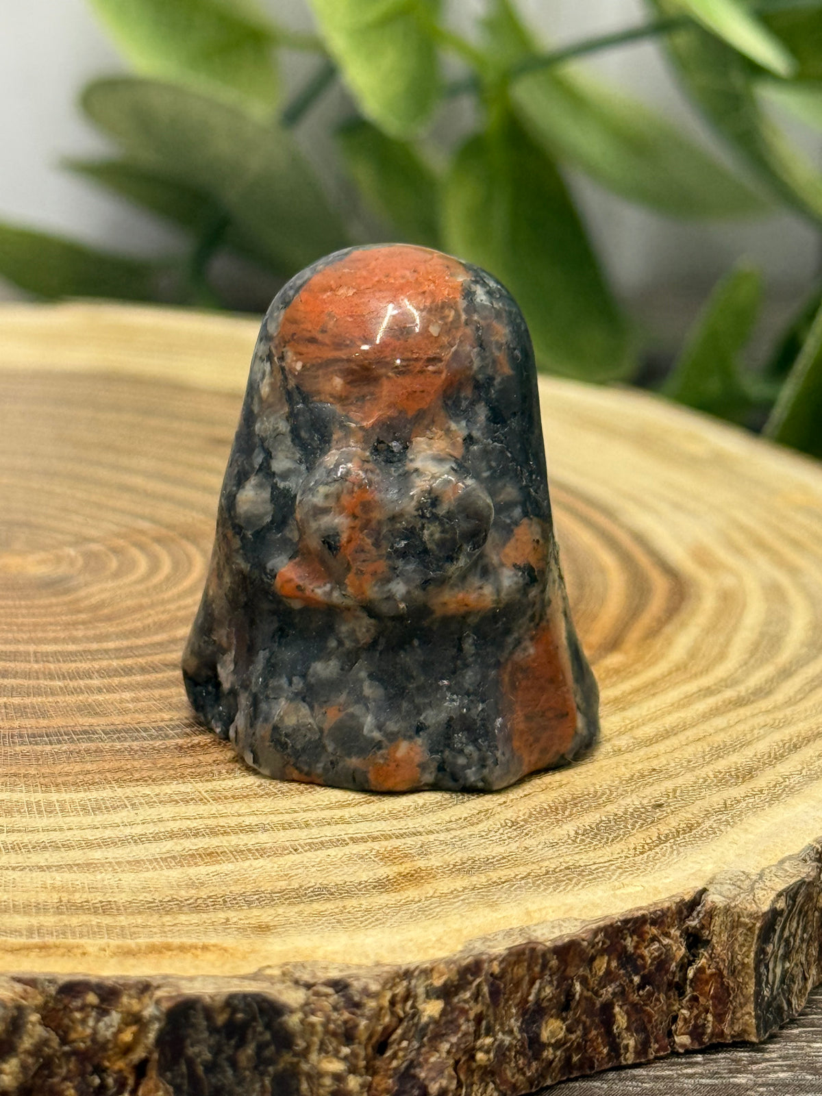 Crystal Ghost Carving Holding A Heart