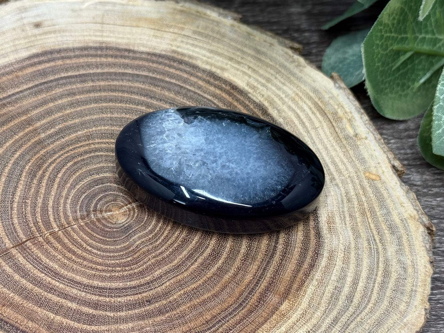 Black Agate Palm Stones