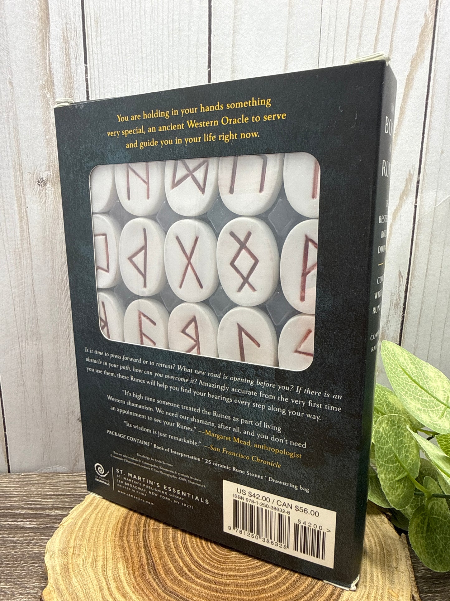 The Book of Runes: The Bestselling Book of Divination Complete with Set of Rune Stones
