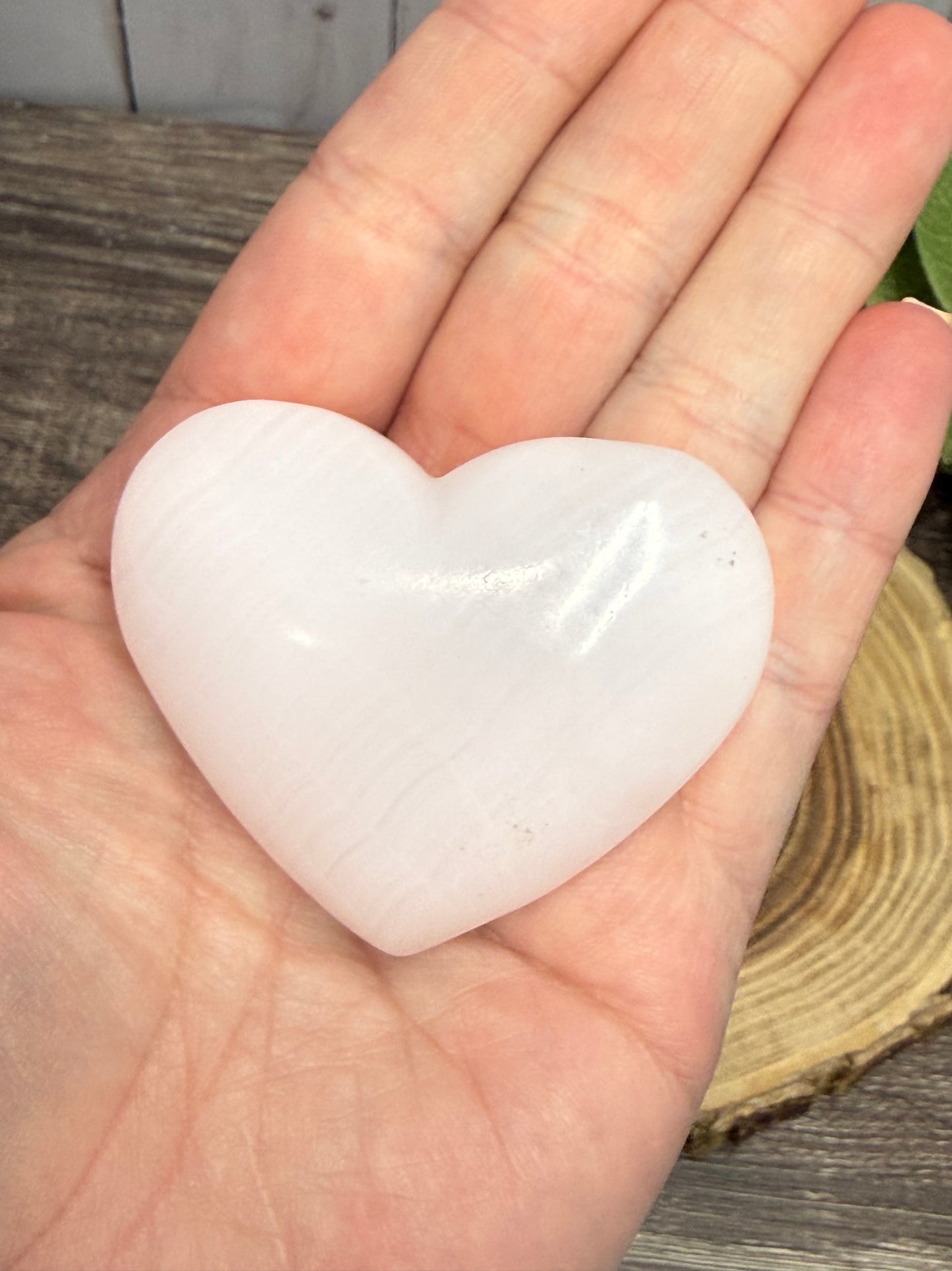 Mangano Calcite Hearts