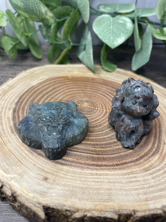 MISFIT Nine Tailed Fox & Tiger Carving