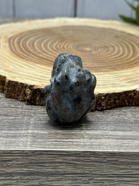 MISFIT Nine Tailed Fox Yooperlite - won't stand