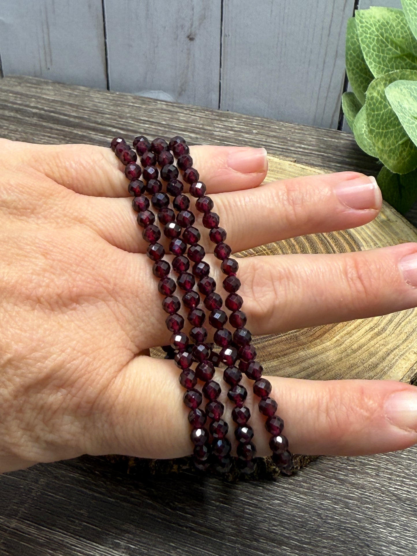 Garnet - Faceted Bracelet 4 mm