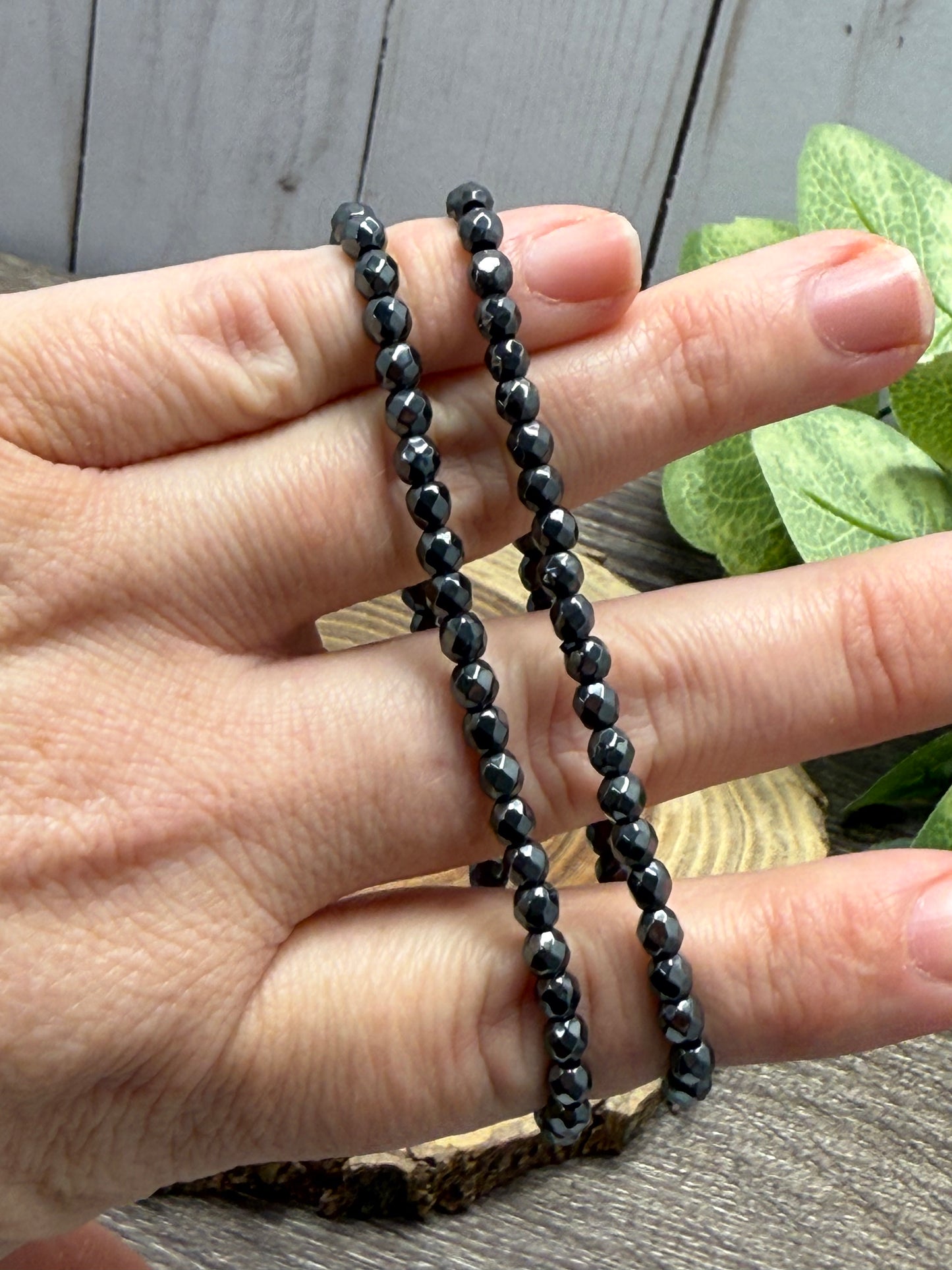 Hematite - Faceted Bracelet 4 mm