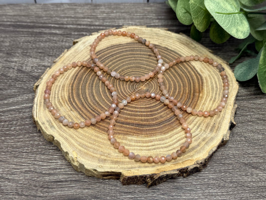Peach Moonstone - Faceted Bracelet 4 mm