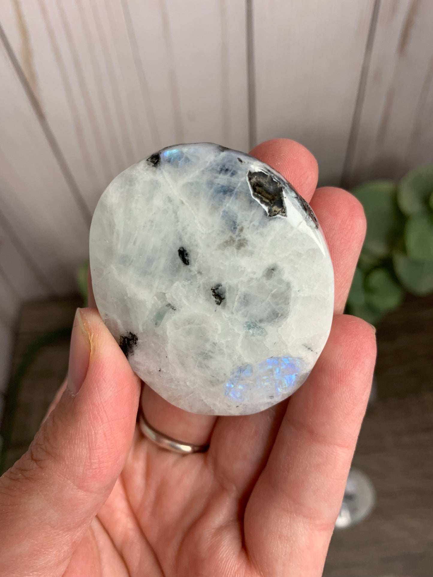 Moonstone Palm Stone